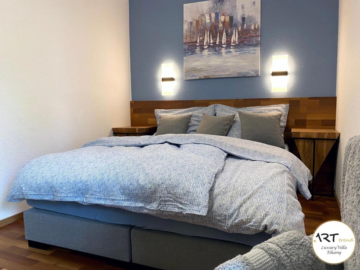 Arttrend Luxury Villa Тихань Екстер'єр фото