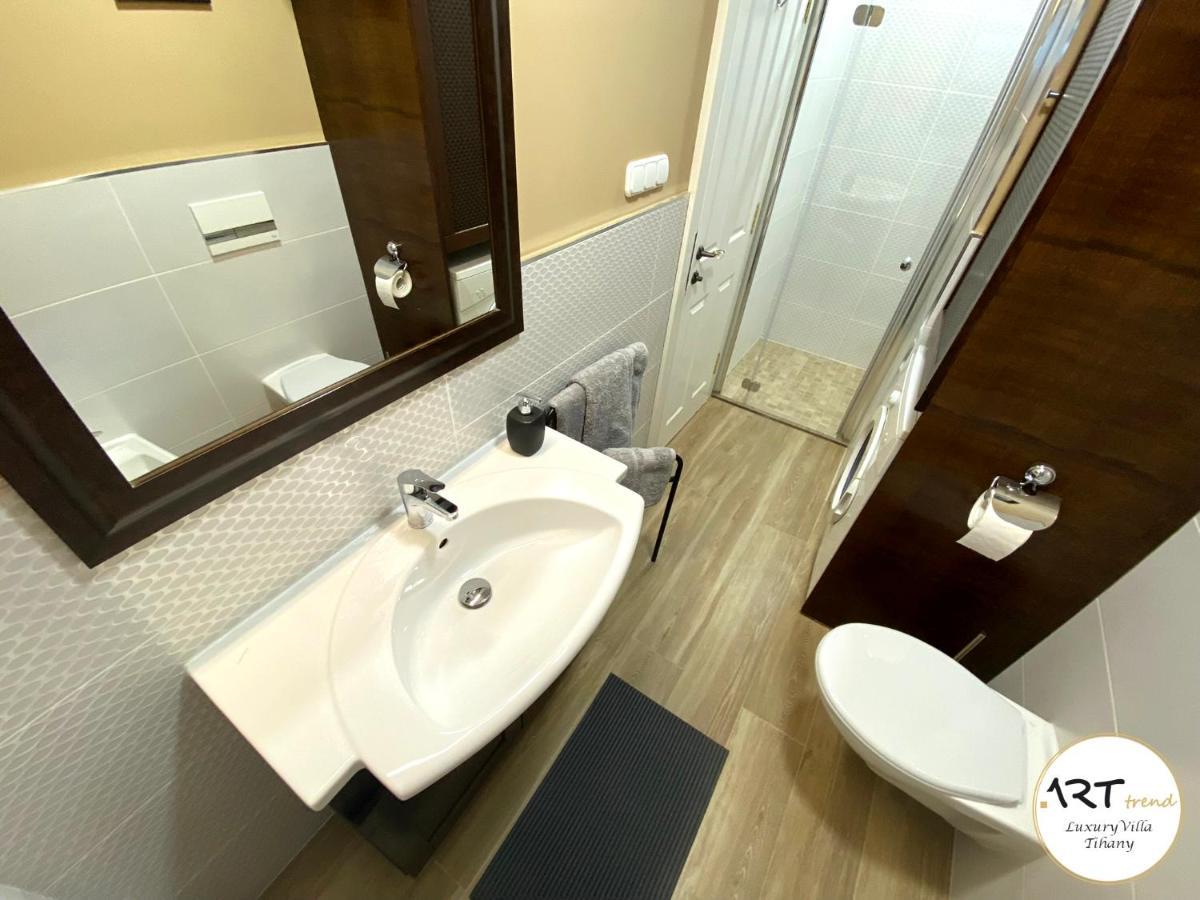 Arttrend Luxury Villa Тихань Екстер'єр фото