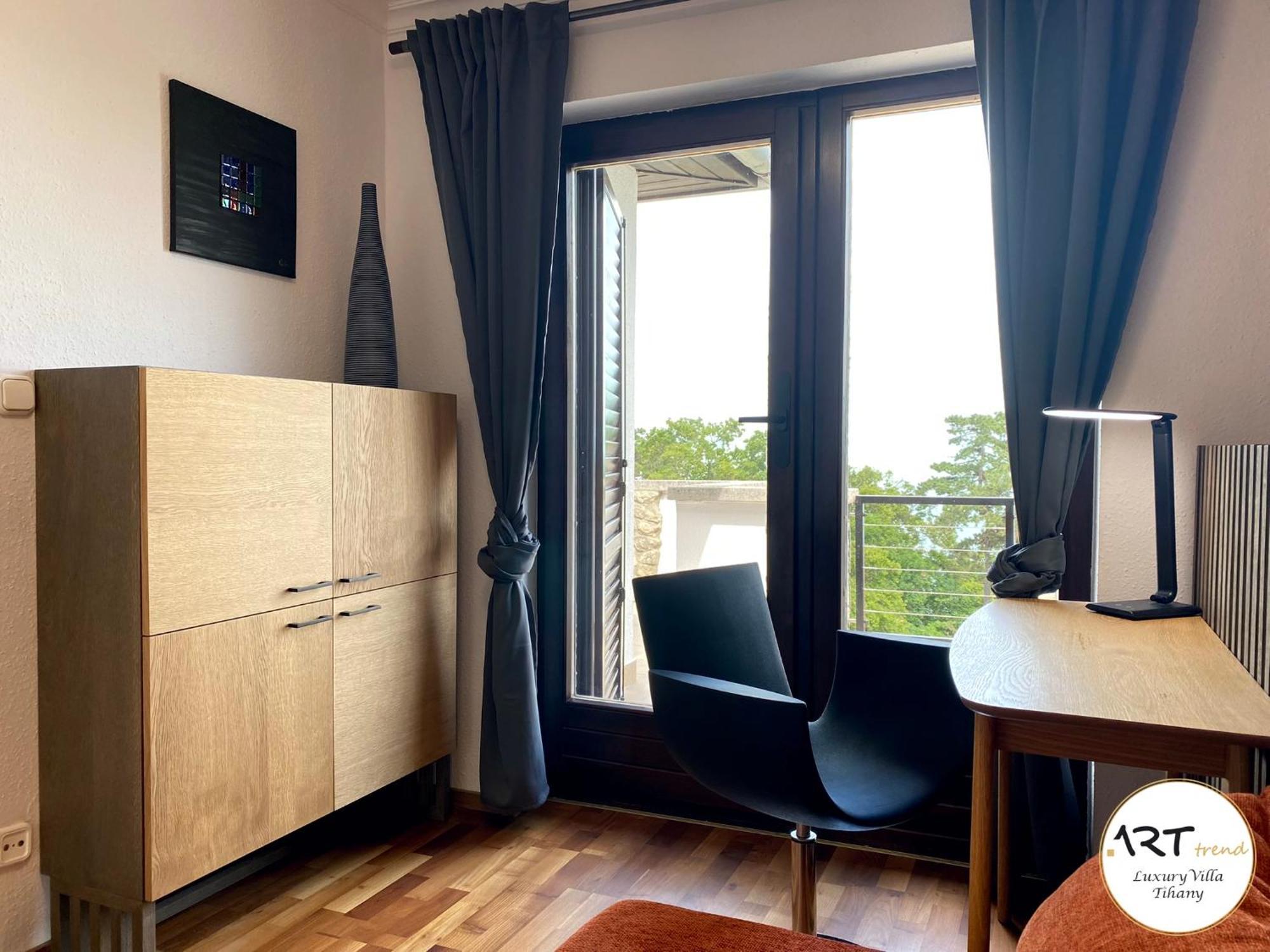 Arttrend Luxury Villa Тихань Екстер'єр фото