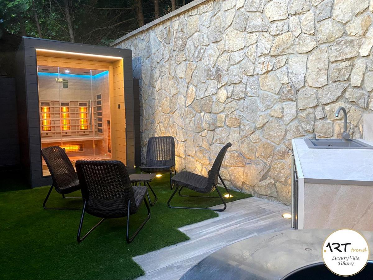 Arttrend Luxury Villa Тихань Екстер'єр фото